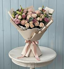 Букет цветов из:  Розы и Лизиантусы в Восходе Республики Крым