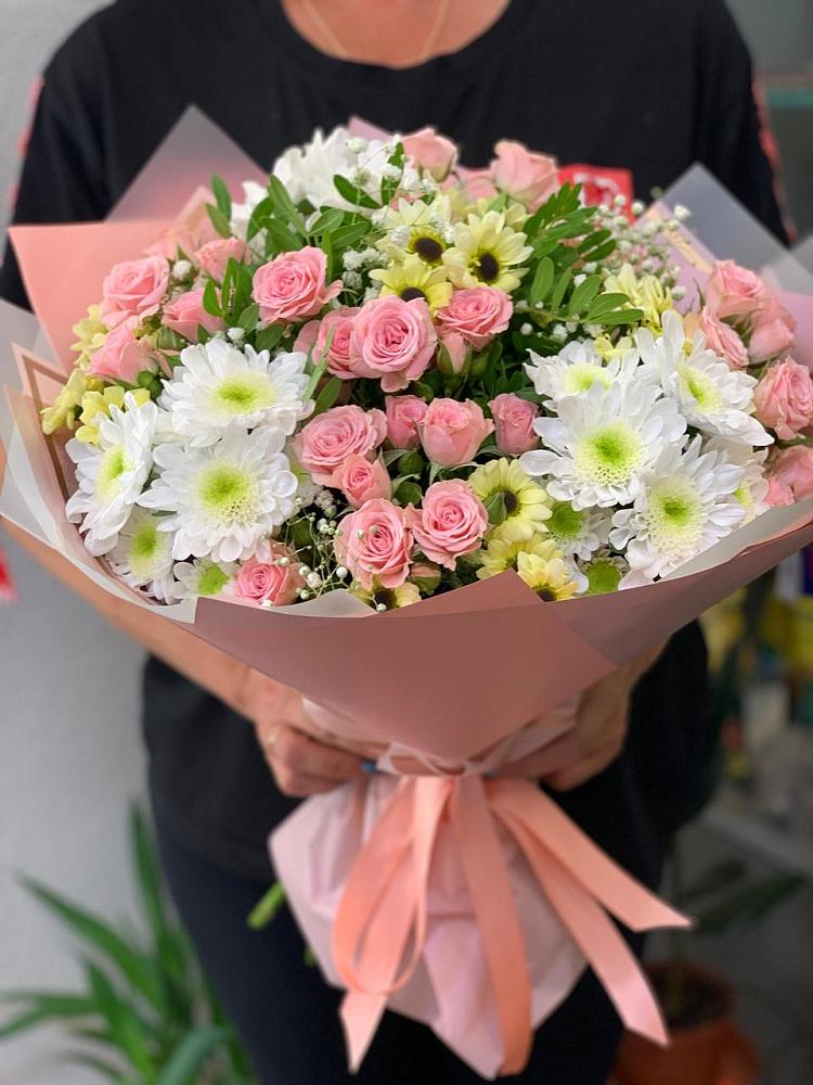 Букет цветов из: Розы и Хризантемы в Восходе Республики Крым