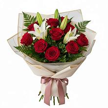 Букет цветов из:  Лилии и Розы в Восходе Республики Крым