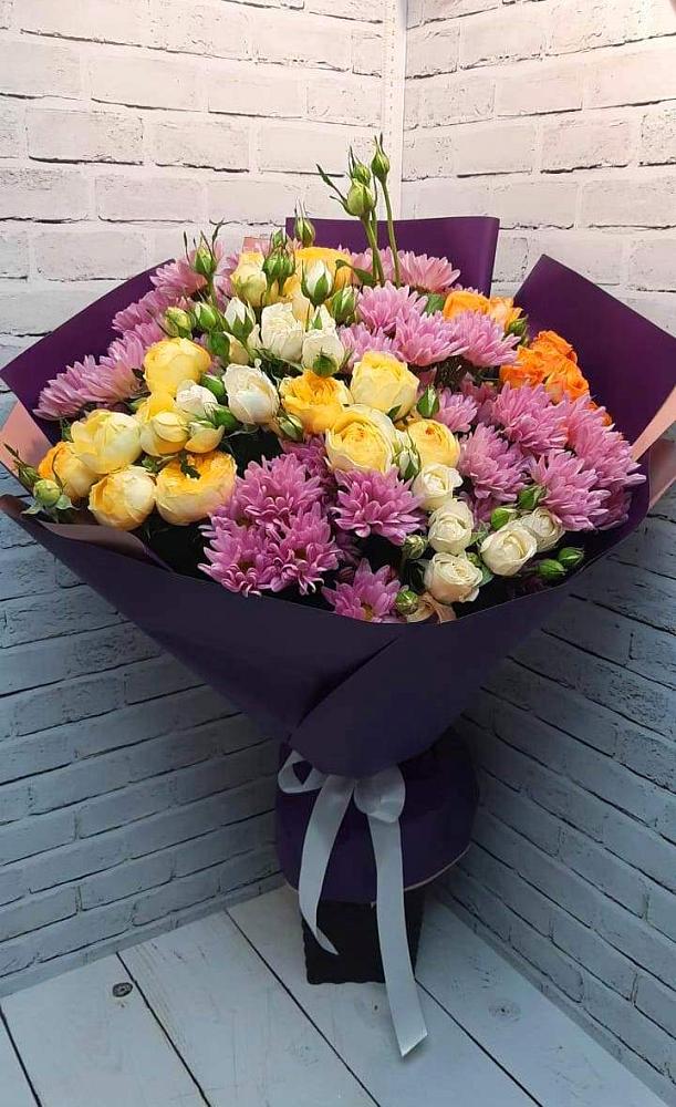 Букет цветов из: Хризантемы и Розы в Восходе Республики Крым