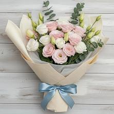 Букет цветов из:  Лизиантусы в Восходе Республики Крым