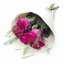 Букет цветов из:  Розы в Восходе Республики Крым