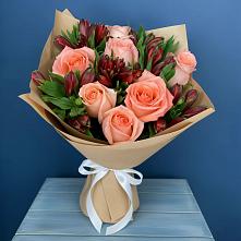Букет цветов из:  Розы и Альстромерии в Восходе Республики Крым