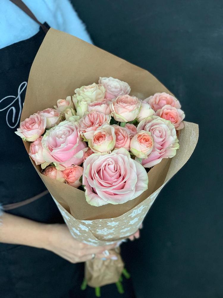 Букет цветов из: Хризантемы и Розы в Восходе Республики Крым