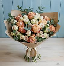 Букет цветов из:  Альстромерии и Розы в Восходе Республики Крым