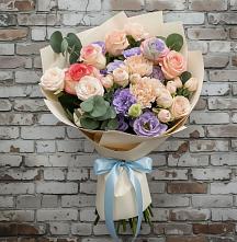 Букет цветов из:  Розы, Лизиантусы и Гвоздики #REPLACE_PRED# Восходе Республики Крым