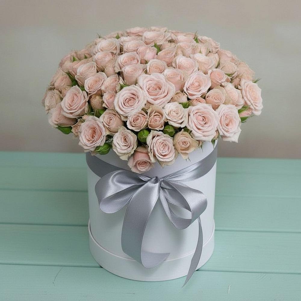 Цветочная композиция из Розы в шляпной коробке в Восходе Республики Крым